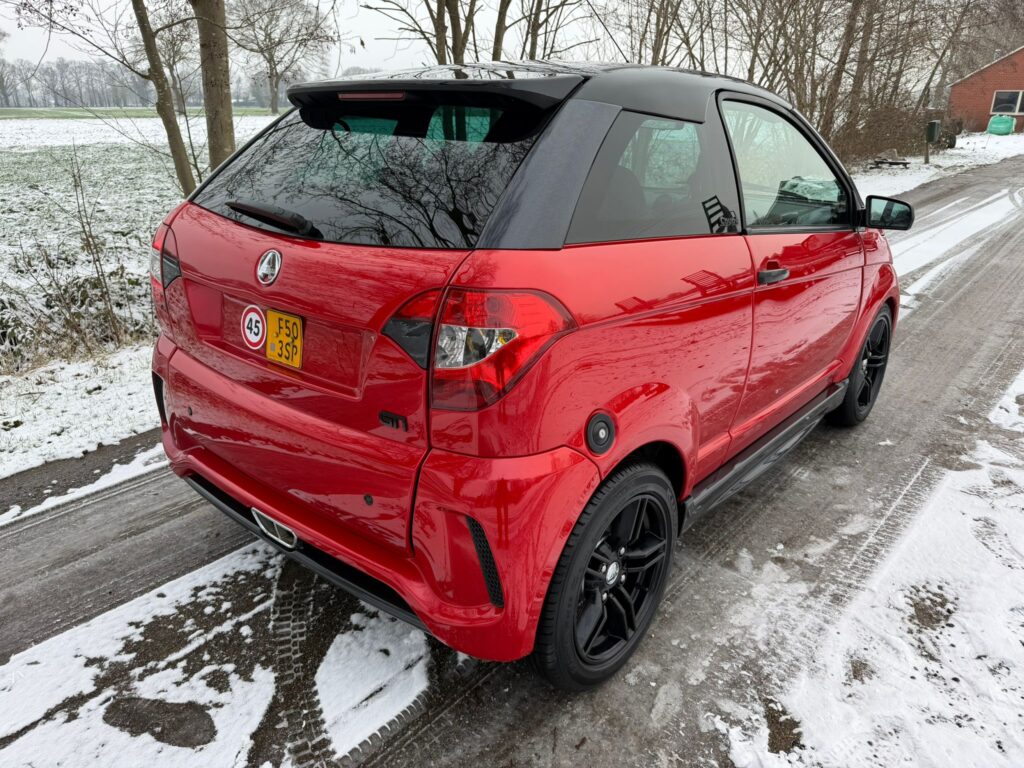 b84e93d3-c179-4093-b023-f431631c5222